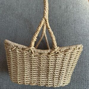 one handle wicker basket new and beautiful